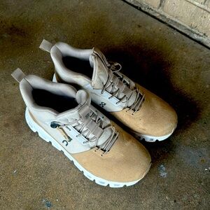 ON running cloud Hi W 7.5